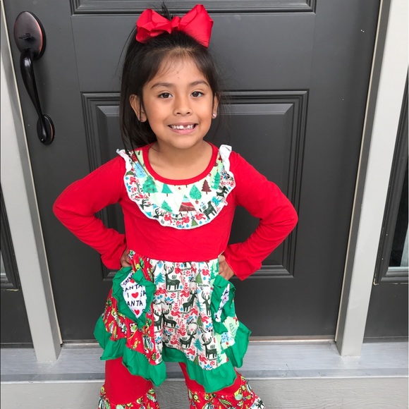 ONE LEFT!! Adorable girls Christmas 2 piece outfit - Picture 2 of 4